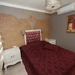Galatolia Kapsül Otel *