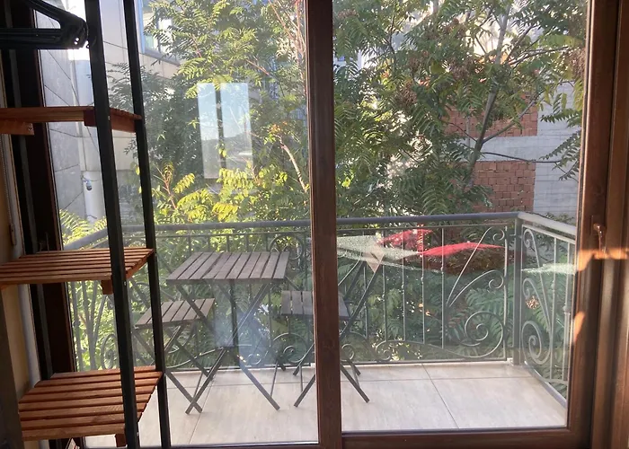 Galatolia Kapsül Otel *