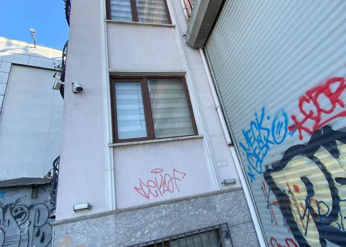 Kapselhotel Galatolia *